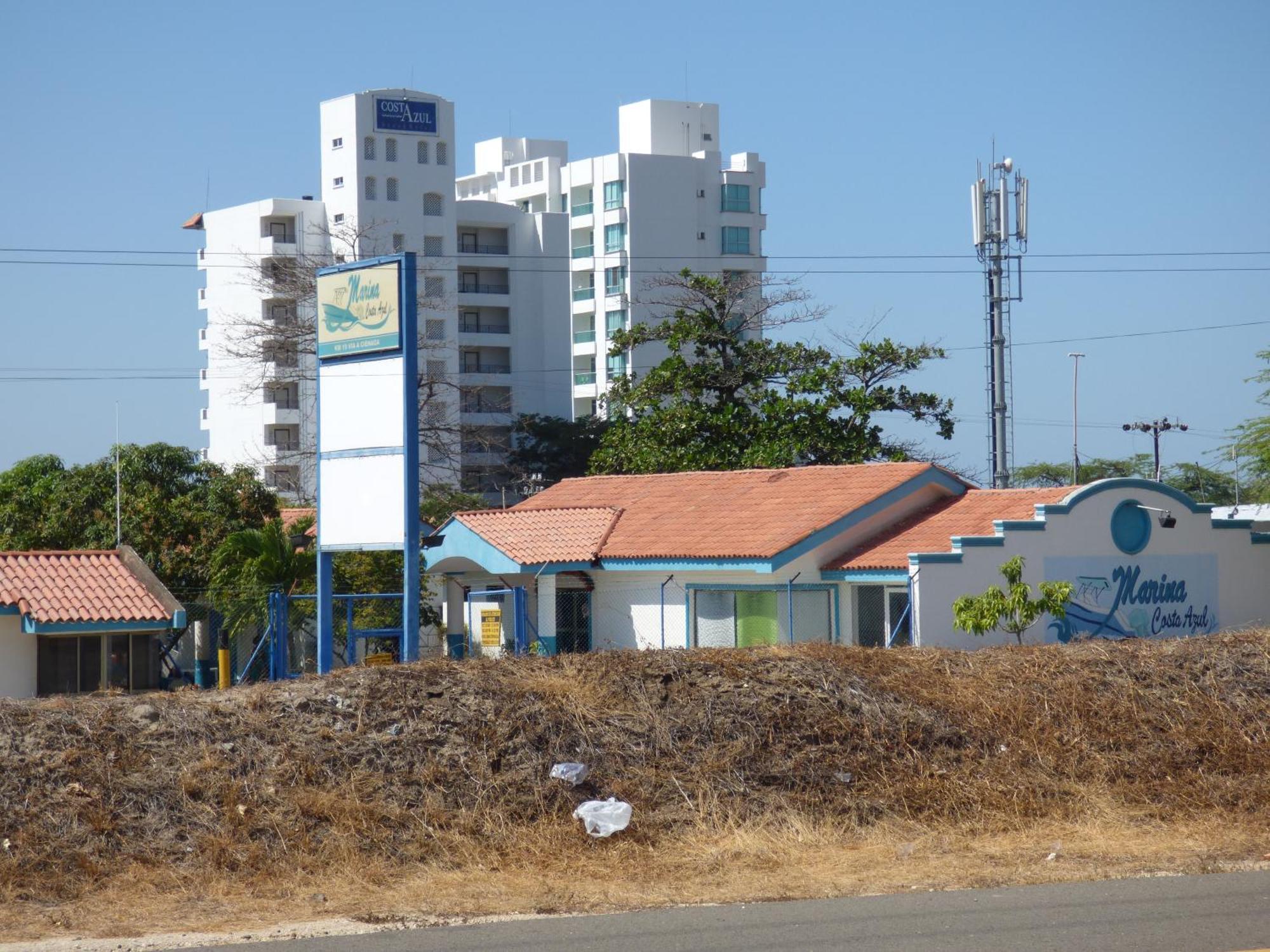 Apartamento Costa Azul 905 *